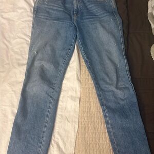 Sundry raw edge Women's Blue Jeans EUC!!!